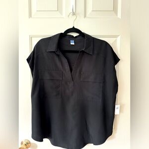 Old Navy black short sleeve blouse